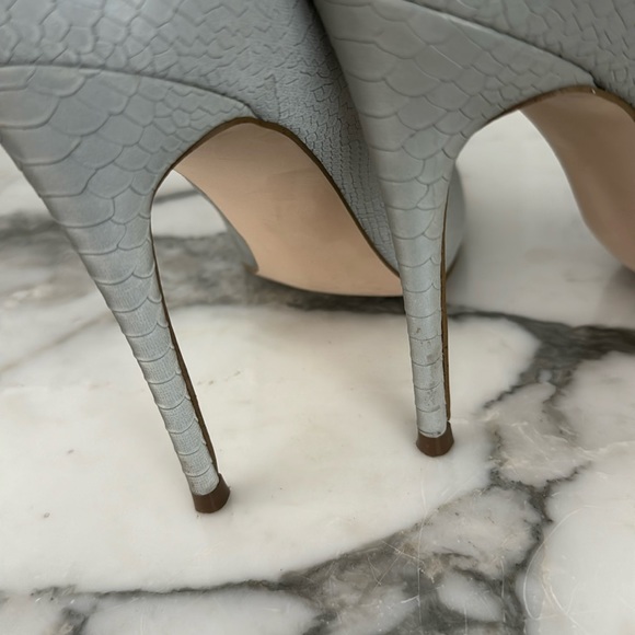 Reflective 4.5” Heels - Picture 3 of 5